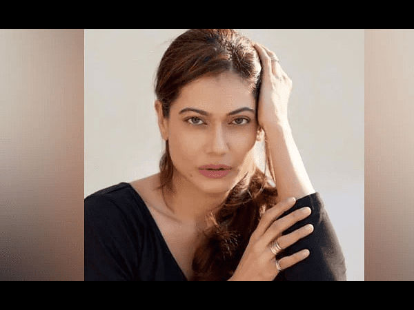 10 से 15 हजार ट्वीट 10 से 15 हजार ट्वीट