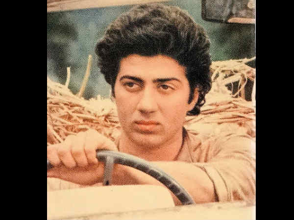 बस सनी के लायक बस सनी के लायक