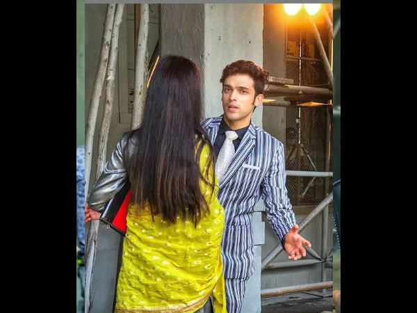 रूक चुकी है शूटिंग रूक चुकी है शूटिंग