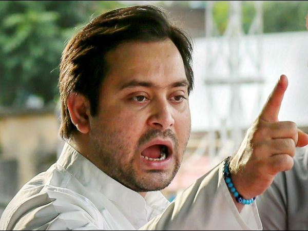 तेजस्वी यादव- क्यों नहीं की जा रही सीबीआई जांच तेजस्वी यादव- क्यों नहीं की जा रही सीबीआई जांच