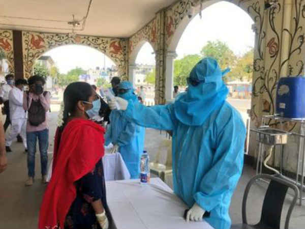 33 लाख से ऊपर केस