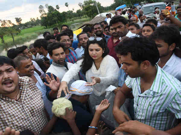 आम्रपाली दुबे आम्रपाली दुबे