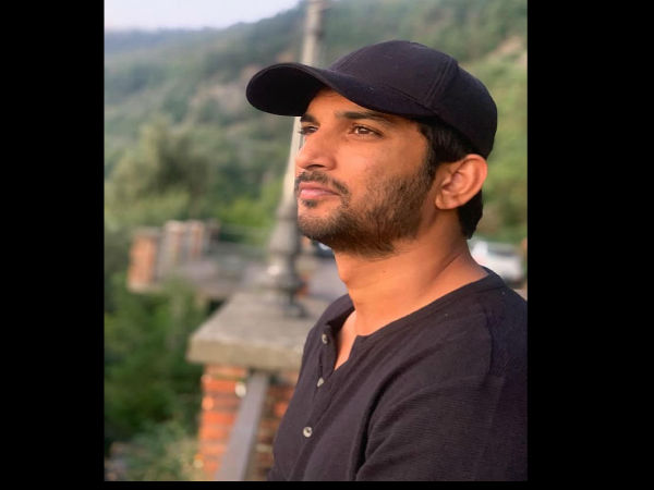 रिया या परिवार- कौन बोल रहा झूठ