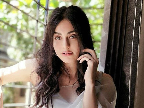 चुनिंदा अभिनेत्रियां हैं जिन्हें डबल रोल निभाने का मौका पर्दे पर मिला है? डबल किरदार वाली कहानी भी नहीं लिखी जाती अब तो..