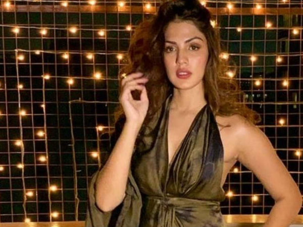 रिया ने कहा मुफ्त में दे रहे हैं सर्विस