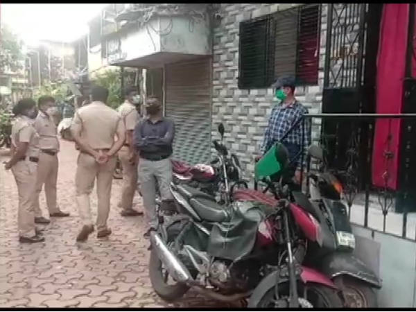 रिया के भाई के घर भी तलाशी