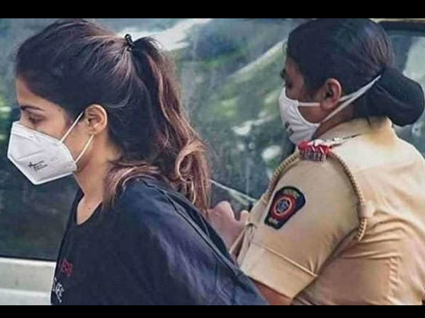 ट्विंकल ने लिखा है कि जादूगर दर्शक