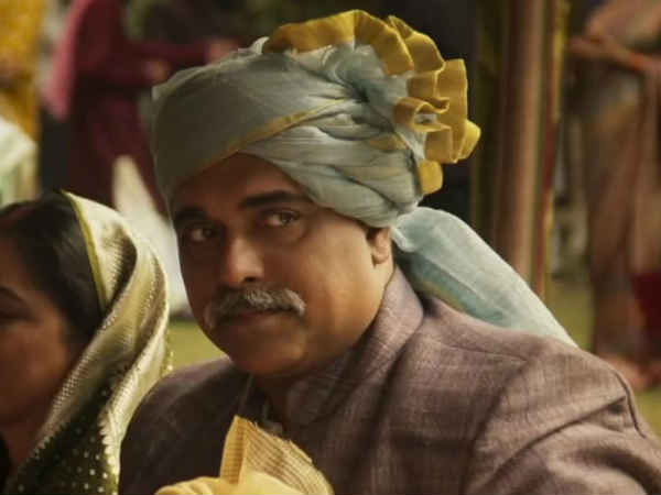 सपोर्टिंग कास्ट