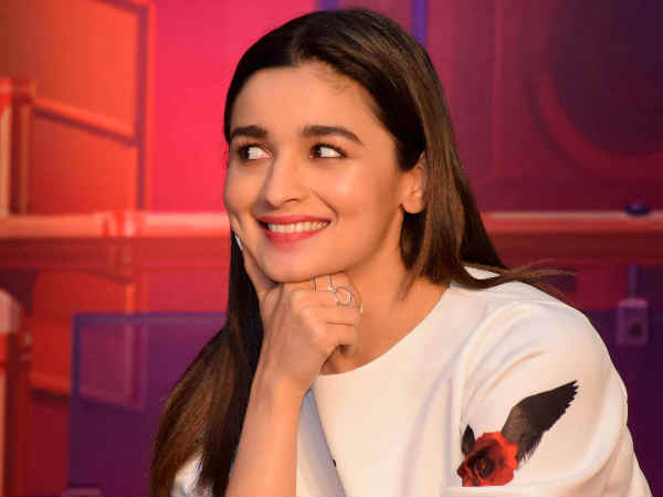 पहले से ही अटकी है दो फिल्में