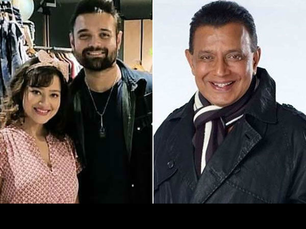 महाअक्षय की पत्नी पर भी आरोप