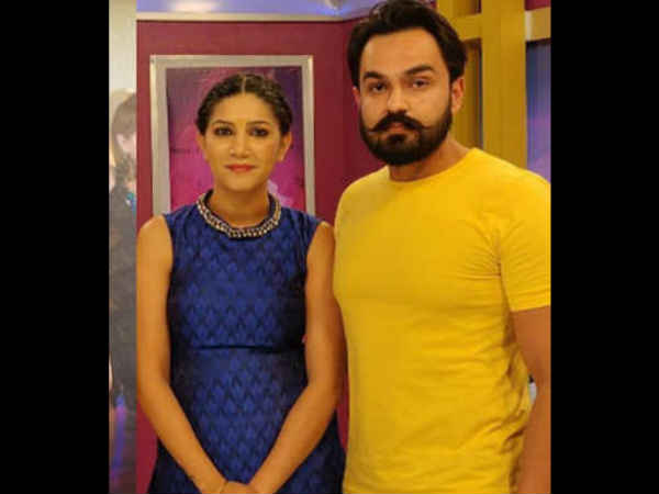 haryanvi-dancer-sapna-chaudhary-gives-birth-to-a-baby-boy-internet-shocked-when-did-she-get-married haryanvi-dancer-sapna-chaudhary-gives-birth-to-a-baby-boy-internet-shocked-when-did-she-get-married