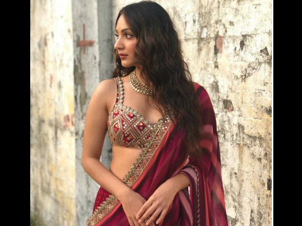 कॅालेज ट्रिप पर लग गई आग