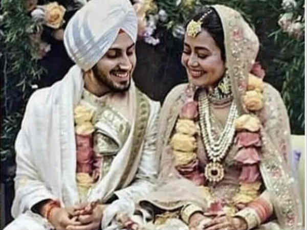 खूब हुईं ट्रोल