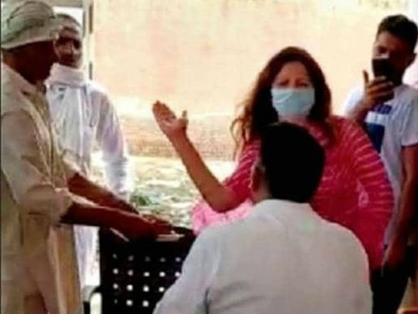 थप्पड़ मारने का वीडियो वायरल