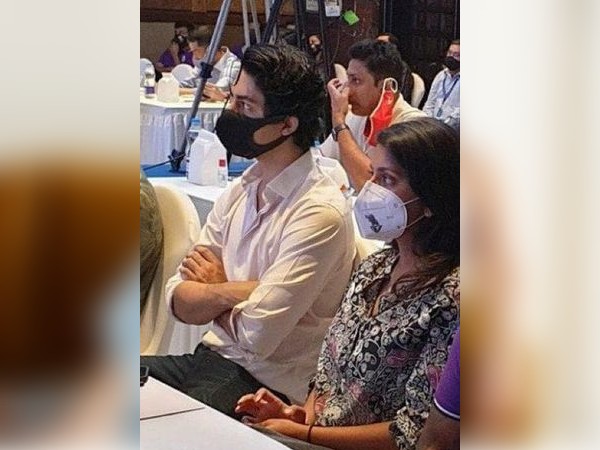 आर्यन का क्रिकेट प्यार आर्यन का क्रिकेट प्यार
