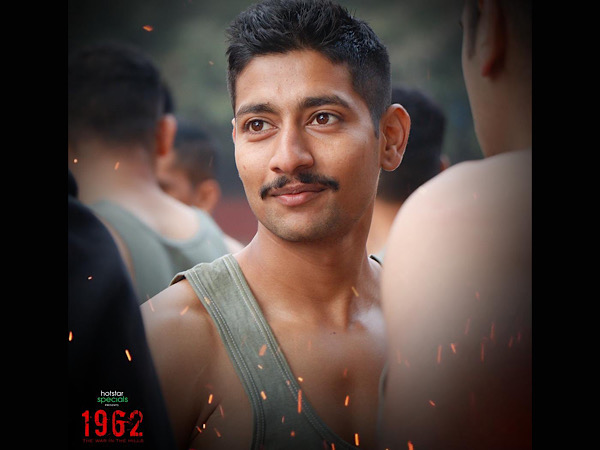 महेश मांजरेकर के साथ आपने पहले भी एक फिल्म की है। उनके साथ काम करने का अनुभव कैसा रहा है? महेश मांजरेकर के साथ आपने पहले भी एक फिल्म की है। उनके साथ काम करने का अनुभव कैसा रहा है?
