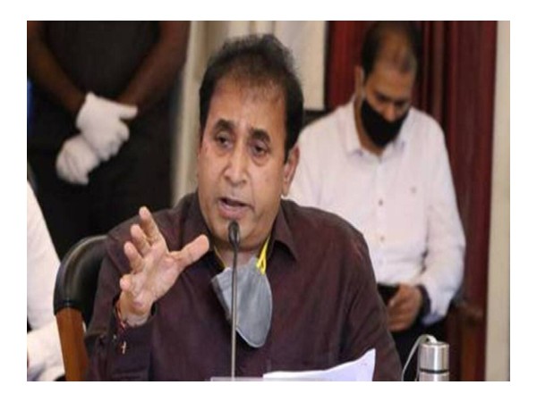 सेलिब्रिटीज के ट्वीट करने के मामले की जांच