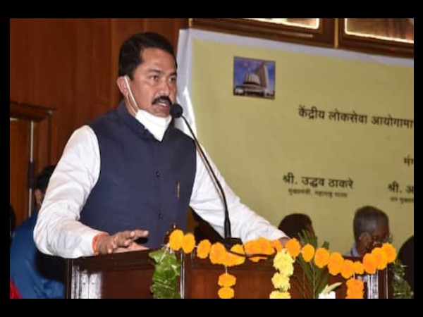 क्या अमिताभ और अक्षय को पता है?