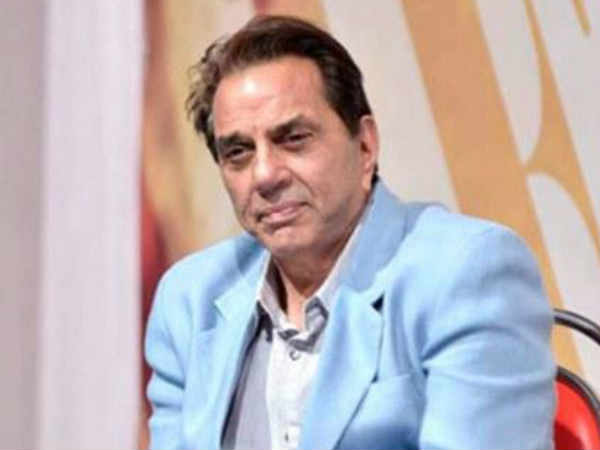 धर्मेंद्र ने ट्विट करते हुए लिखा था कि किसानों भाईयों की पीड़ा धर्मेंद्र ने ट्विट करते हुए लिखा था कि किसानों भाईयों की पीड़ा