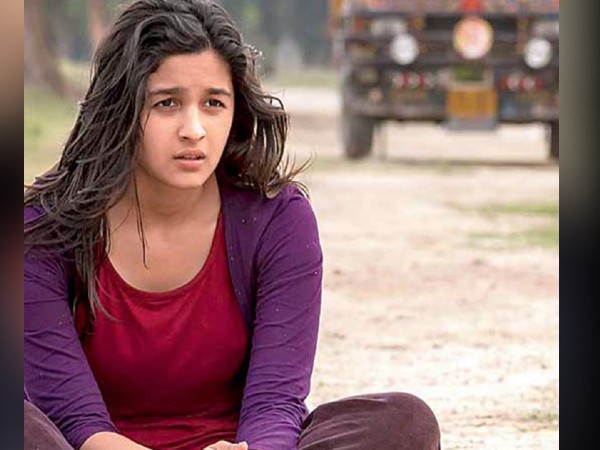 गंगूबाई काठियावाड़ी की शूटिंग पर वापस लौटेंगी आलिया भट्ट गंगूबाई काठियावाड़ी की शूटिंग पर वापस लौटेंगी आलिया भट्ट