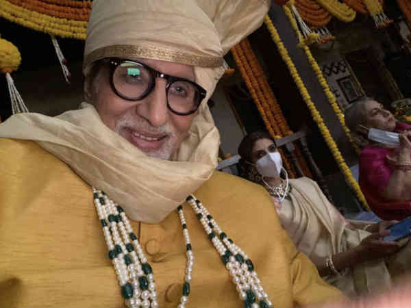 आपके प्यार से गदगद हूं आपके प्यार से गदगद हूं