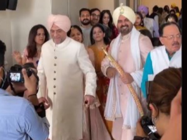बन ठन के बन ठन के