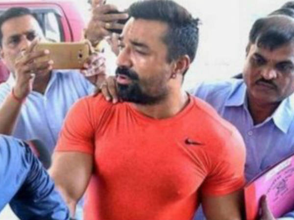 ऐसे हुई गिरफ्तारी ऐसे हुई गिरफ्तारी