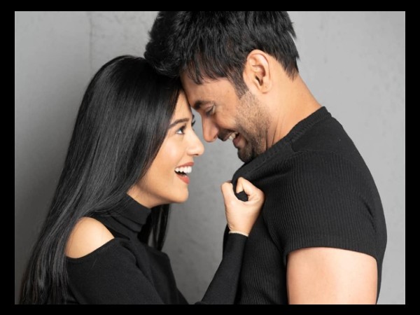 अमृता ने बोला रोज वीर को देखती हूं सोचती हूं क्या ये रियल है अमृता ने बोला रोज वीर को देखती हूं सोचती हूं क्या ये रियल है
