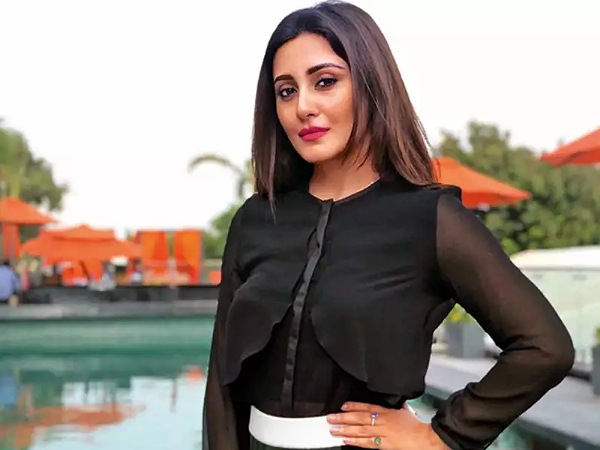 कॉमेडी किरदारों में बंध गई कॉमेडी किरदारों में बंध गई