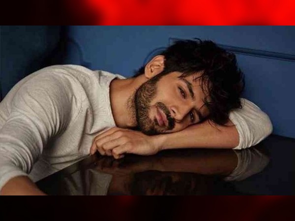 बॉलीवुड के महंगे अभिनेता में से एक बॉलीवुड के महंगे अभिनेता में से एक