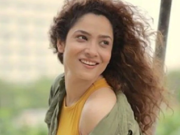 अंकिता लोखंडे ने छूए बॉयफ्रेंड के पैर अंकिता लोखंडे ने छूए बॉयफ्रेंड के पैर