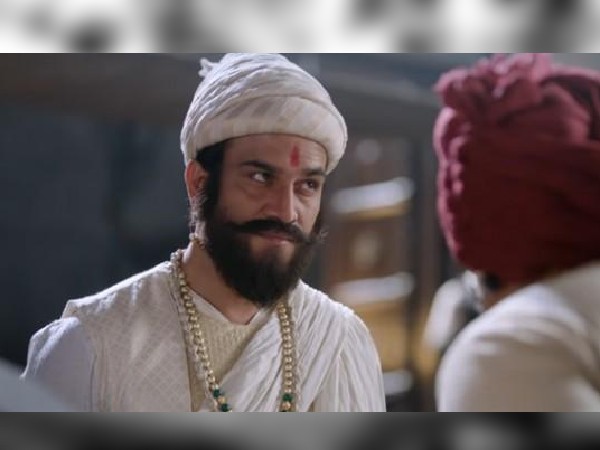 हिंदी डेब्यू हिंदी डेब्यू