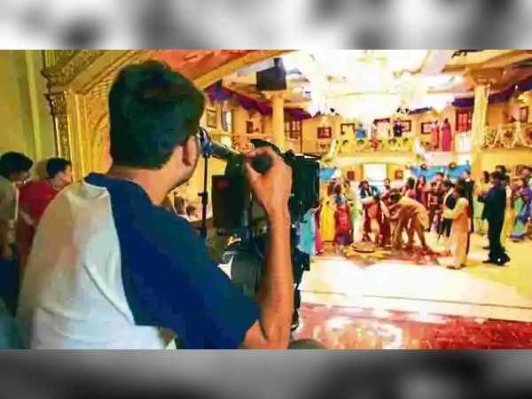 क्या फिर देखने होंगे रिपीट-टेलीकास्ट क्या फिर देखने होंगे रिपीट-टेलीकास्ट