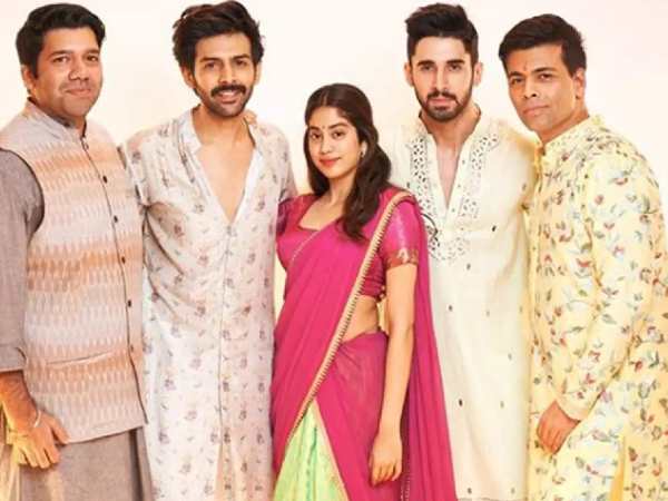करण जौहर और कार्तिक आर्यन के बीच आई दरार करण जौहर और कार्तिक आर्यन के बीच आई दरार