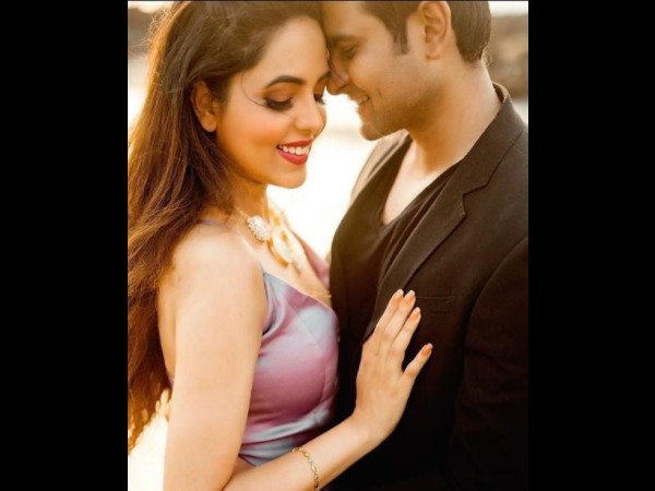 sugandha mishra, sanket bhosale sugandha mishra, sanket bhosale