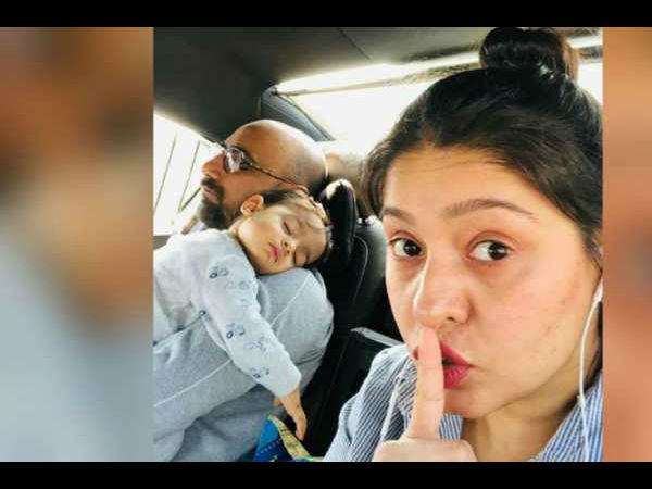 शादी की खबरों पर कमेंट करना बेकार शादी की खबरों पर कमेंट करना बेकार