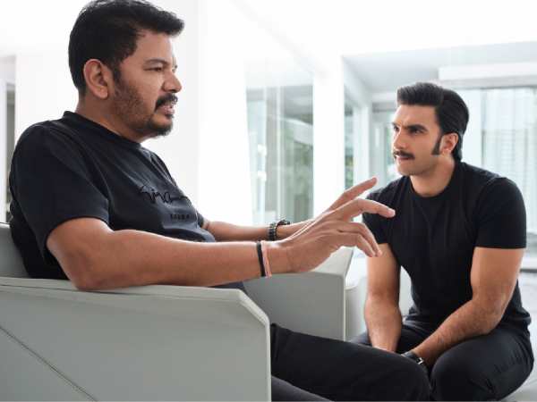 लेखक सुजाता ने सिर्फ संवाद लिखे थे लेखक सुजाता ने सिर्फ संवाद लिखे थे