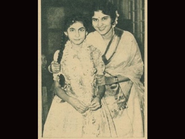 मां बेटी का जन्मदिन मां बेटी का जन्मदिन