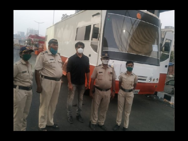 वैनिटी वैन मुंबई पुलिस के लिए जरूरी वैनिटी वैन मुंबई पुलिस के लिए जरूरी