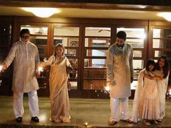 7. गुड़गांव में एक अपार्टमेंट 7. गुड़गांव में एक अपार्टमेंट