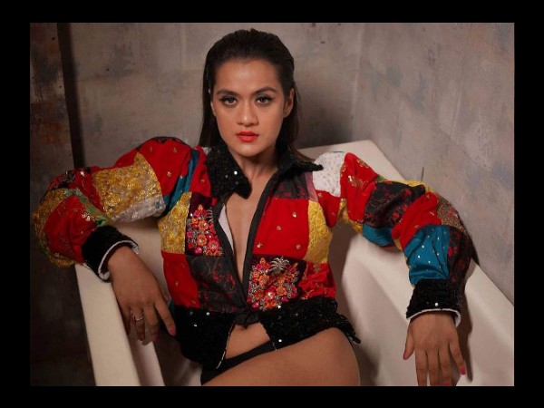 इंडिया डास 6 में भी आराधना शर्मा इंडिया डास 6 में भी आराधना शर्मा