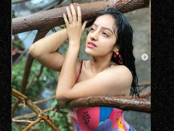 आपदा का फायदा उठाना आपदा का फायदा उठाना
