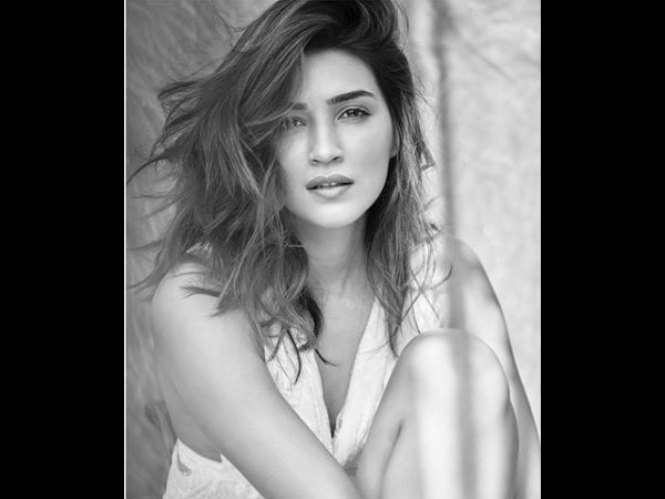 कंटेंट फिल्म- मिमी में सोलो लीड कंटेंट फिल्म- मिमी में सोलो लीड