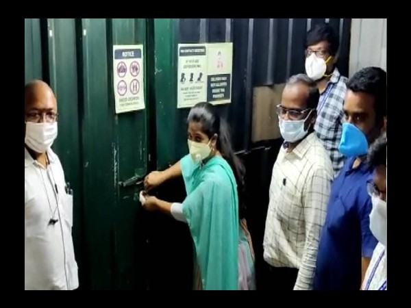बिग बॅास के सेट पर पहुंची पुलिस बिग बॅास के सेट पर पहुंची पुलिस