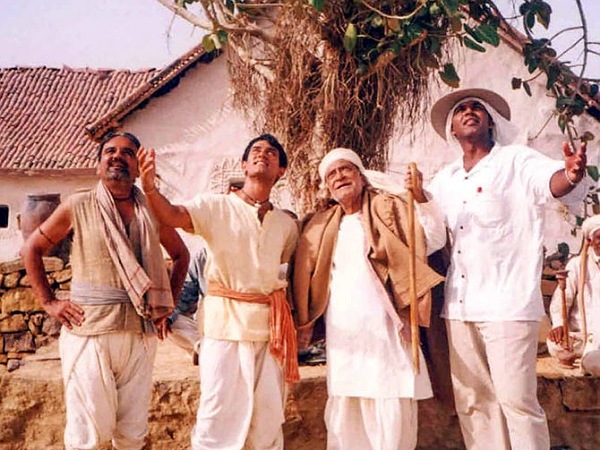 हम 300 लोगों के परिवार की तरह रहते थे हम 300 लोगों के परिवार की तरह रहते थे