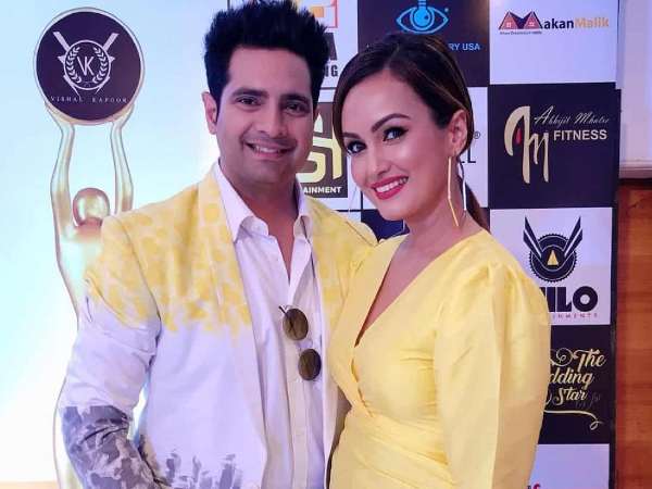 करण ने घर के लिए सारे पैसे और गहने ले लिए करण ने घर के लिए सारे पैसे और गहने ले लिए