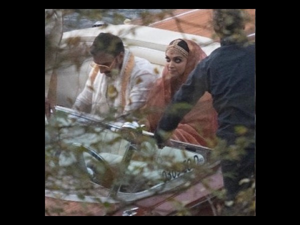 दीपिका और रणवीर की शादी की अनदेखी फोटो दीपिका और रणवीर की शादी की अनदेखी फोटो