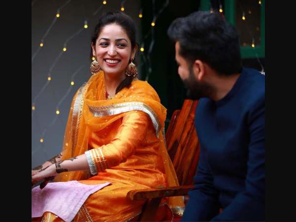 दिल्ली से हैं आदित्य दिल्ली से हैं आदित्य