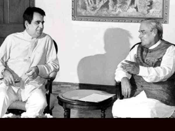 अटल बिहारी वाजपेयी ने यूं किया बचाव अटल बिहारी वाजपेयी ने यूं किया बचाव