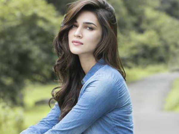 मीडिया को मुंह पर कैमरे का फ्लैश नहीं मारना चाहिए मीडिया को मुंह पर कैमरे का फ्लैश नहीं मारना चाहिए